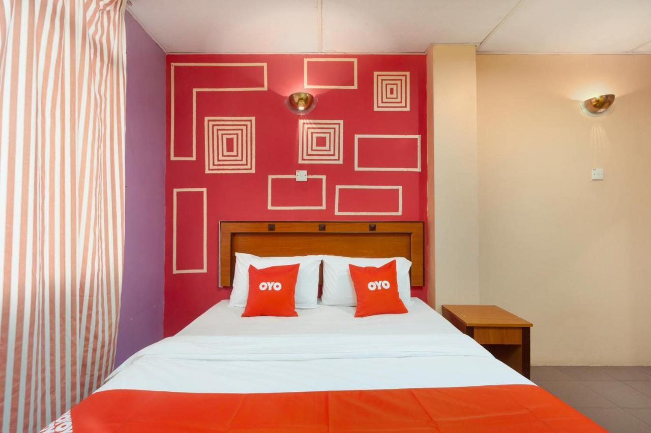 Hotel Dj Palace Lumut Exterior photo